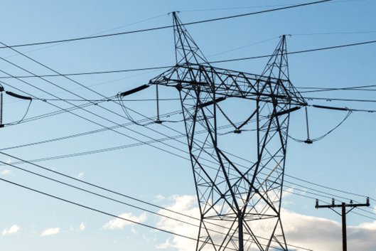Insulators on transmission line
